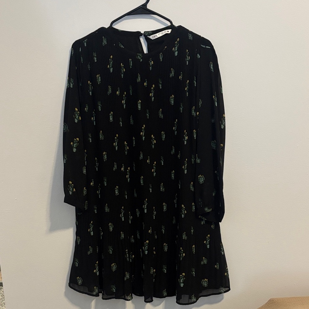 Zara Black 3/4 Sleeve Floral Mini Dress